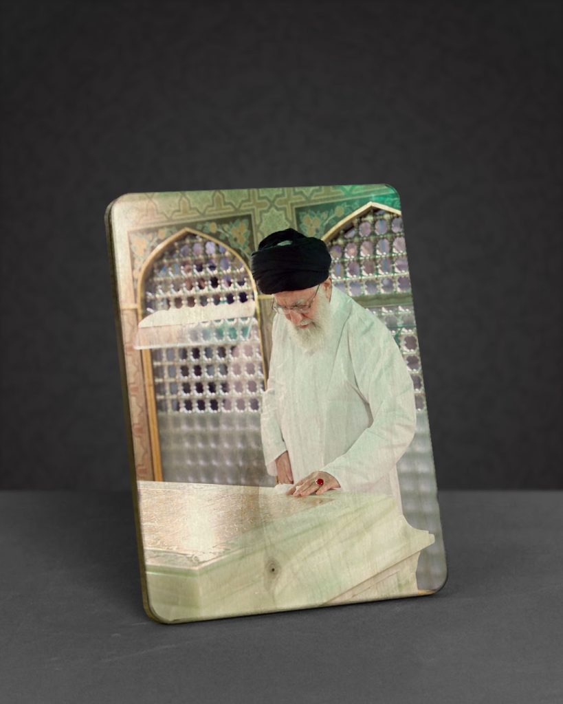 تابلو چوبی طرح رهبر شهید مدل BL7029