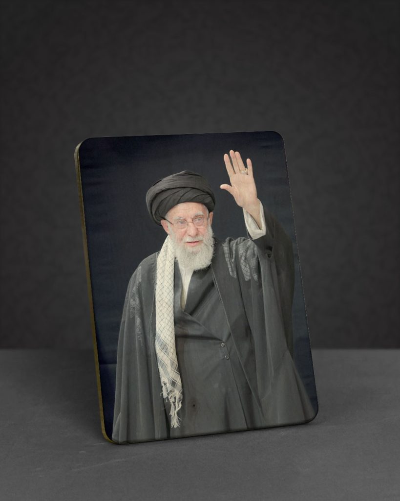تابلو چوبی طرح رهبر شهید مدل BL7032